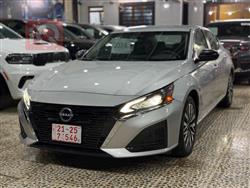 نيسان ألتيما